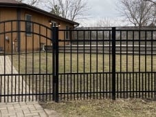 Flat Top Puppy Picket with Arch Gate